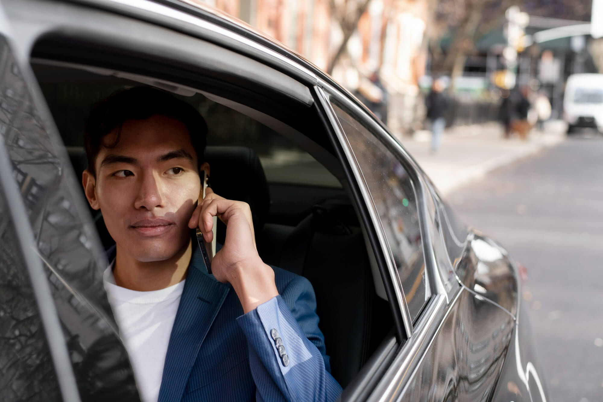 taxi driver getting ready customer